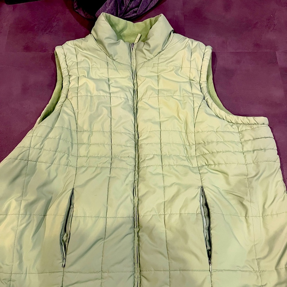 Women's green Quilted Vest
